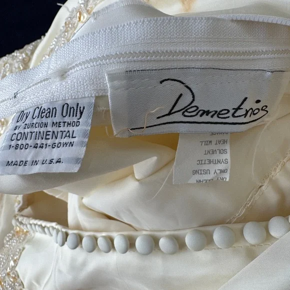 Vintage 1980s Demetrios Ivory Beaded Lace Wedding Gown w/ Detachable Train